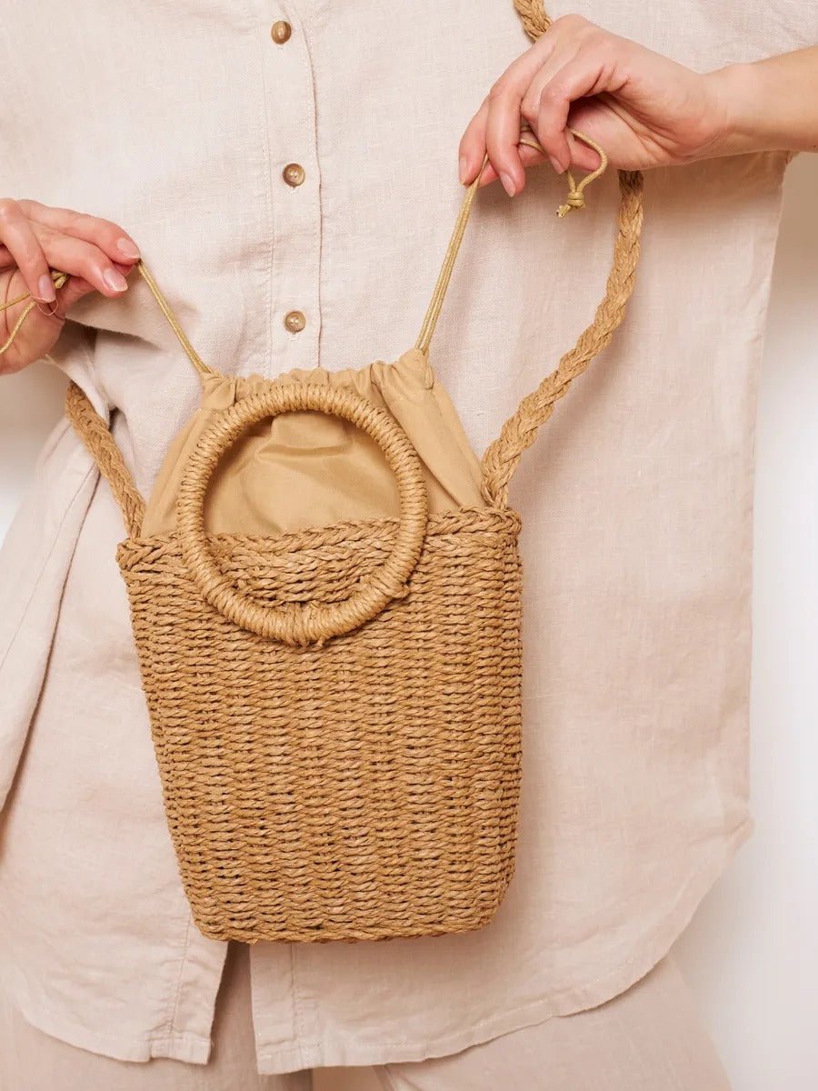 Sac de plage tressé, anse ronde, bandoulière longue, doublure coton, format compact, mini tote bag, modèle Paula - Sac de plage - Camel