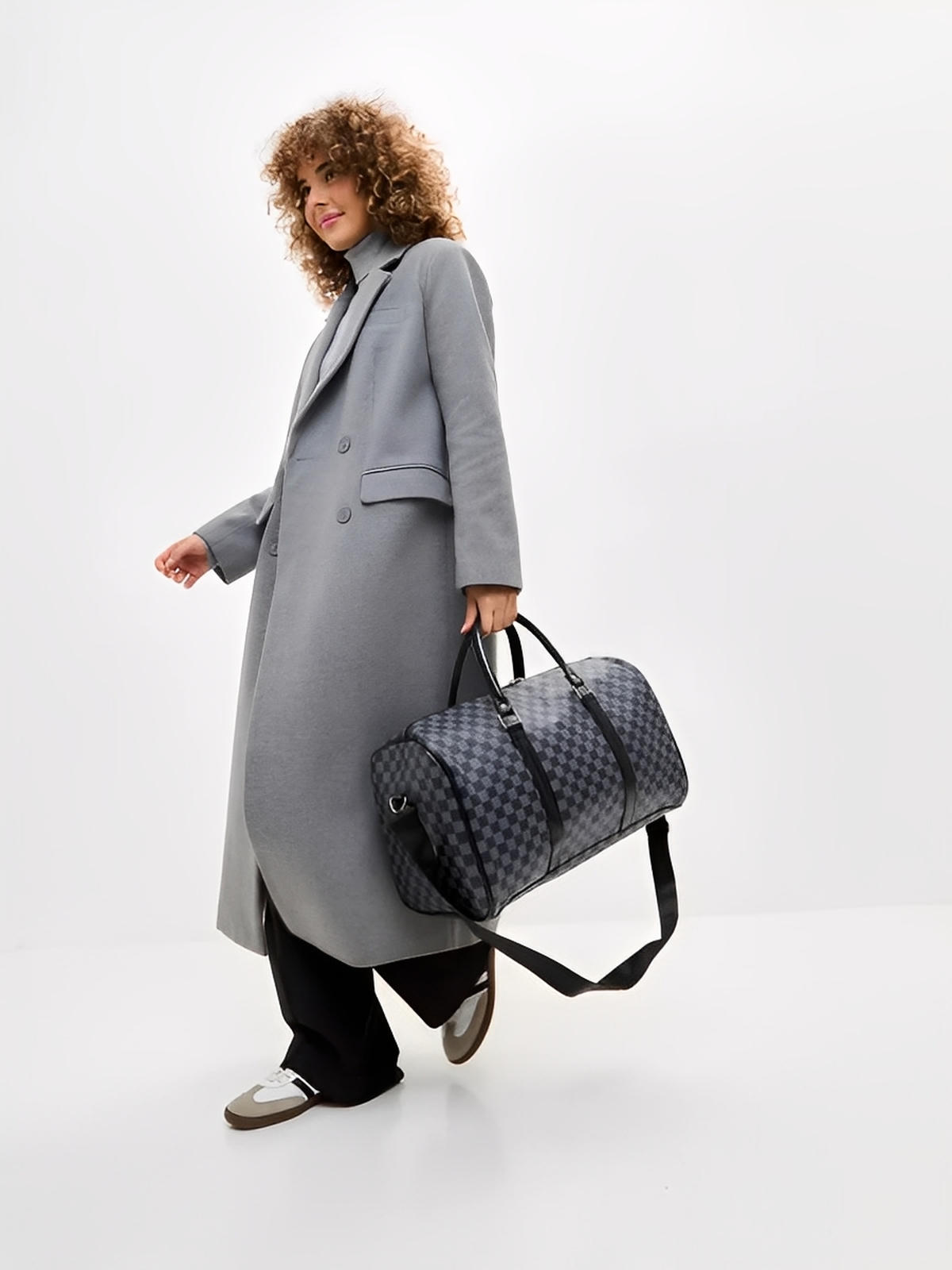 Sac de voyage damier gris, sac week end en simili vegan, sac cabine unisexe avec bandoulière, modèle Colette - Sac de voyage - Gris