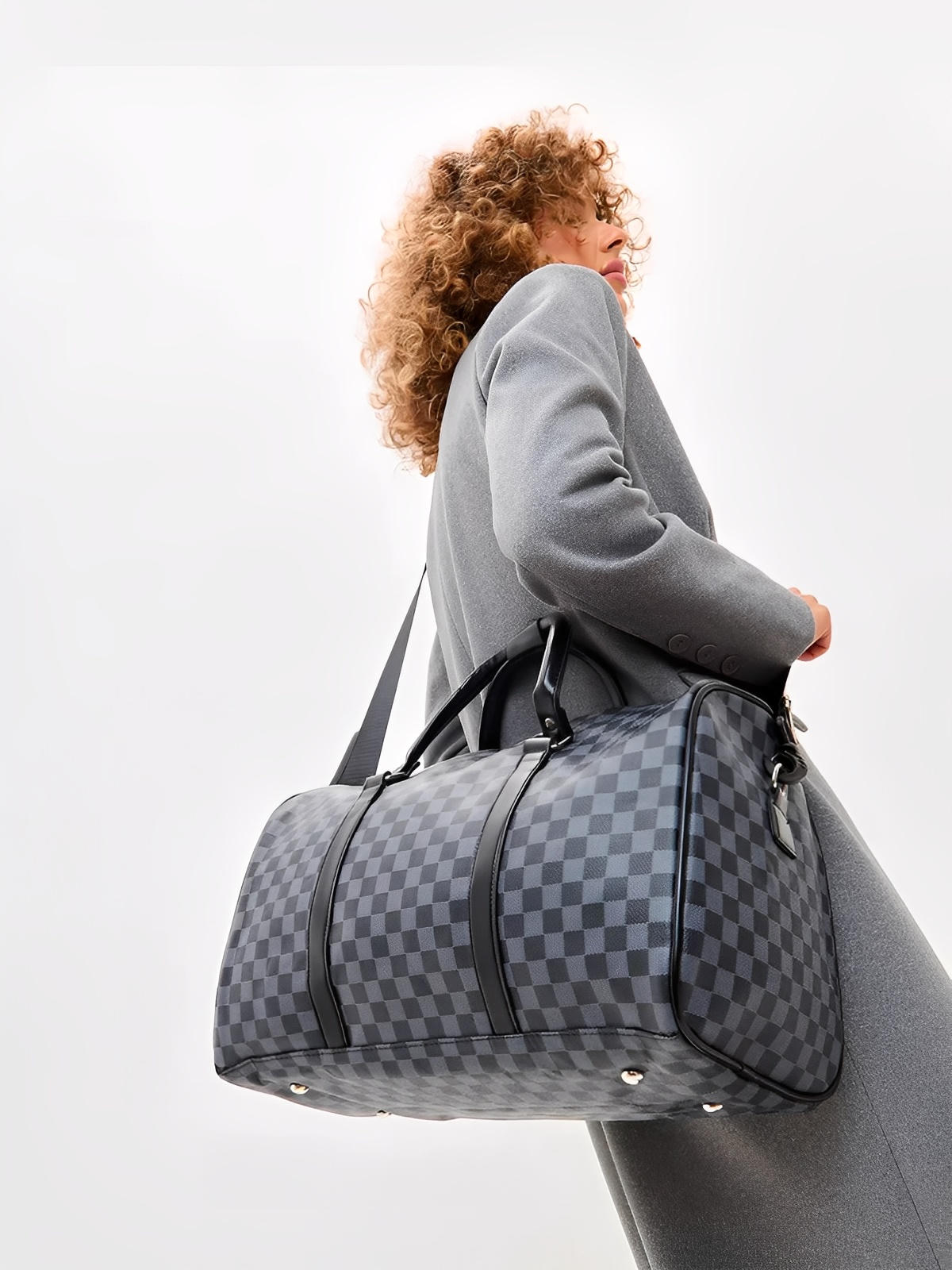 Sac de voyage damier gris, sac week end en simili vegan, sac cabine unisexe avec bandoulière, modèle Colette - Sac de voyage - Gris
