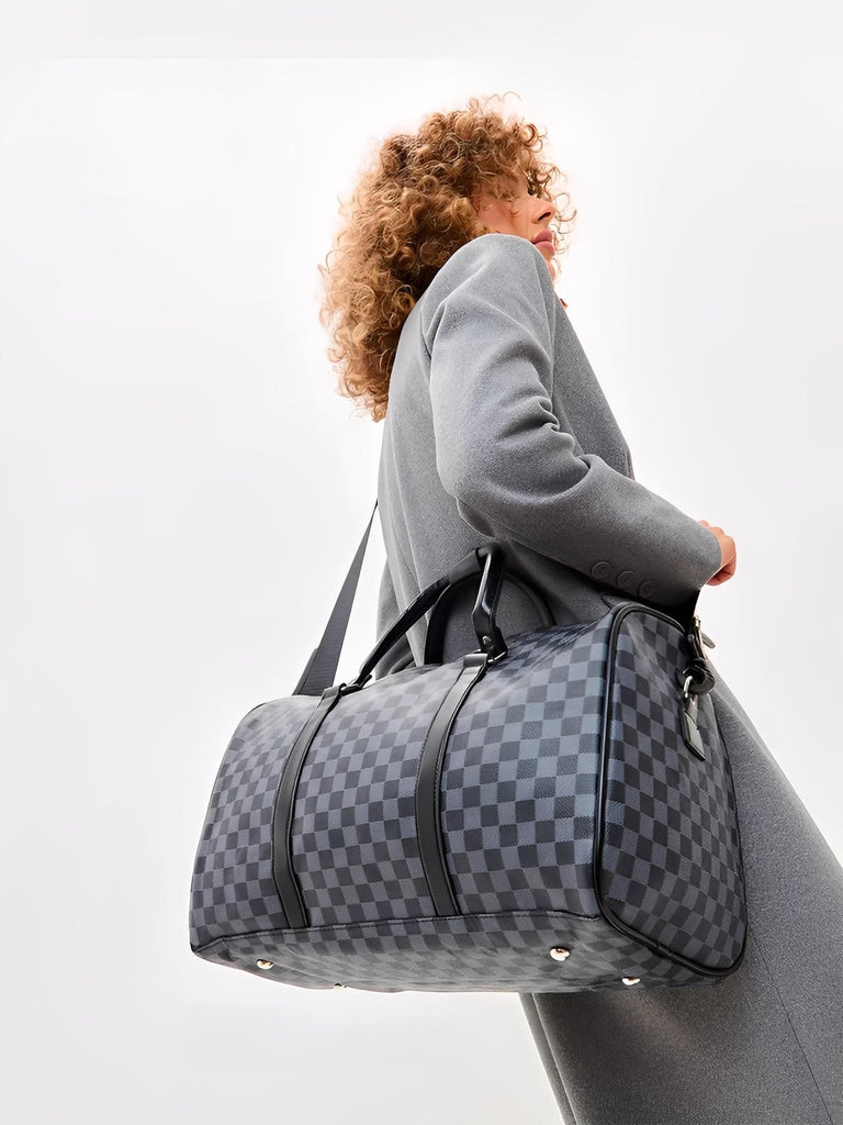 Sac de voyage damier gris, sac week end en simili vegan, sac cabine unisexe avec bandoulière, modèle Colette - Sac de voyage - Gris
