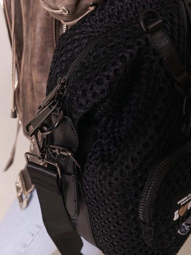 Sac de voyage noir, grand format, broderies décoratives, néoprène, porté épaule, avec patchs, femme, modèle Constantine - Sac de voyage - Noir