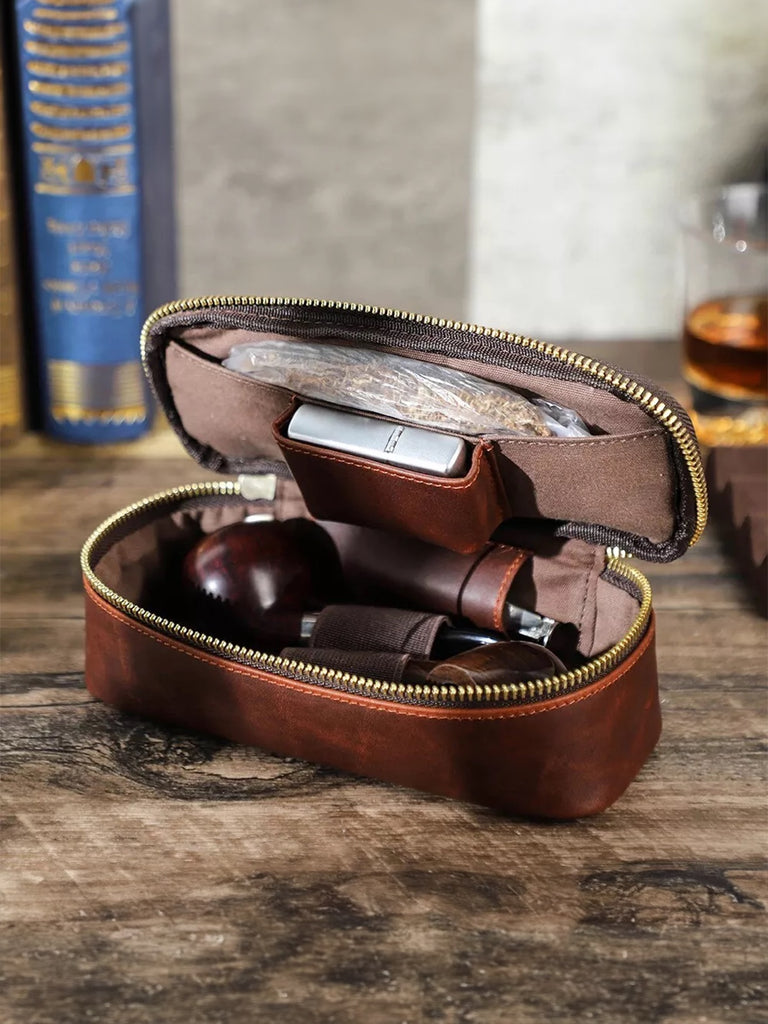 Pipe case, made of leather, refined and organized, Riquier model