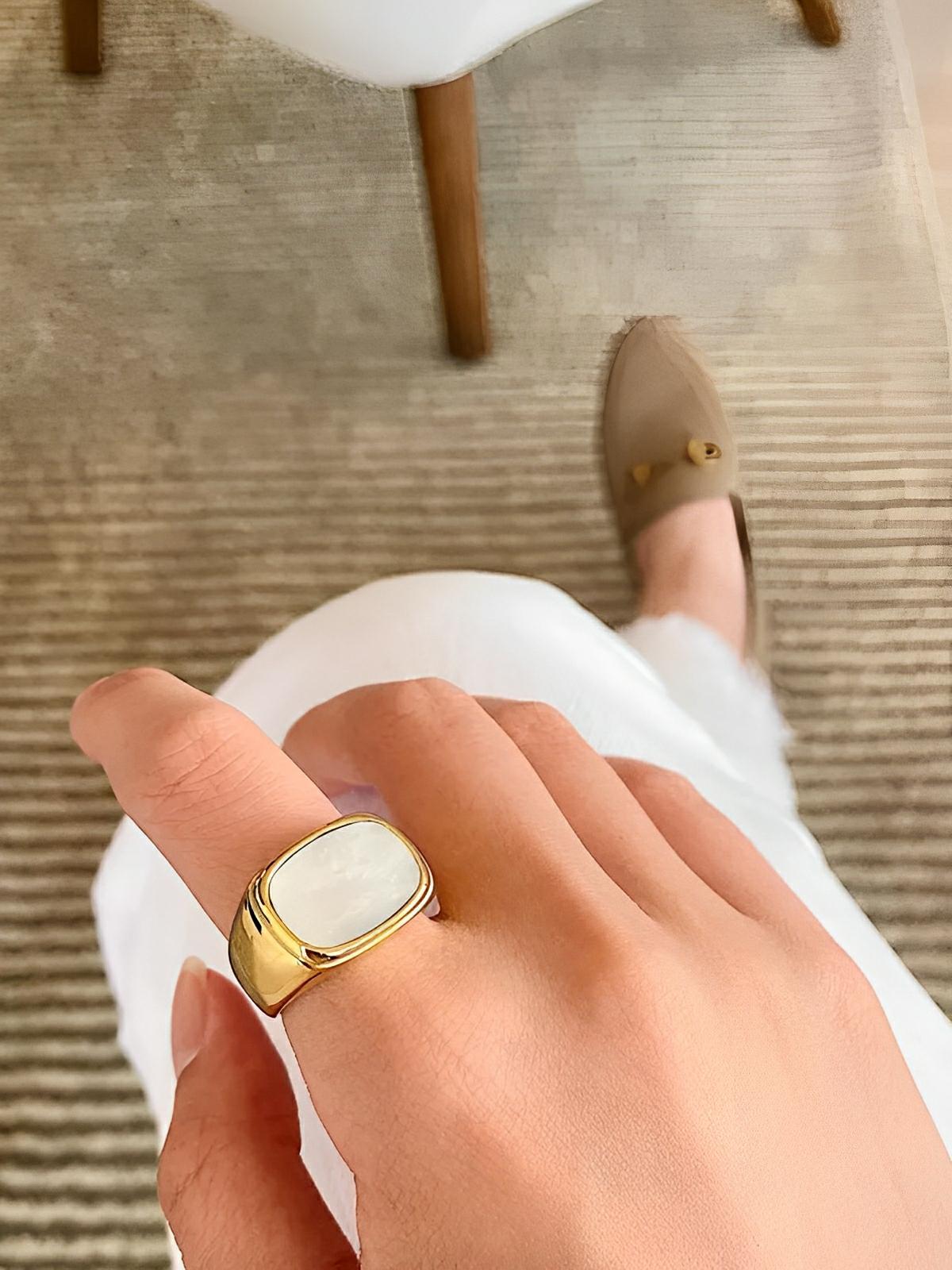 Bague carrée acier inoxydable, or 18K, femme, anneau géométrique, effet nacre, tendance, moderne, modèle Ivanah - Bague - Or + Blanc XXS