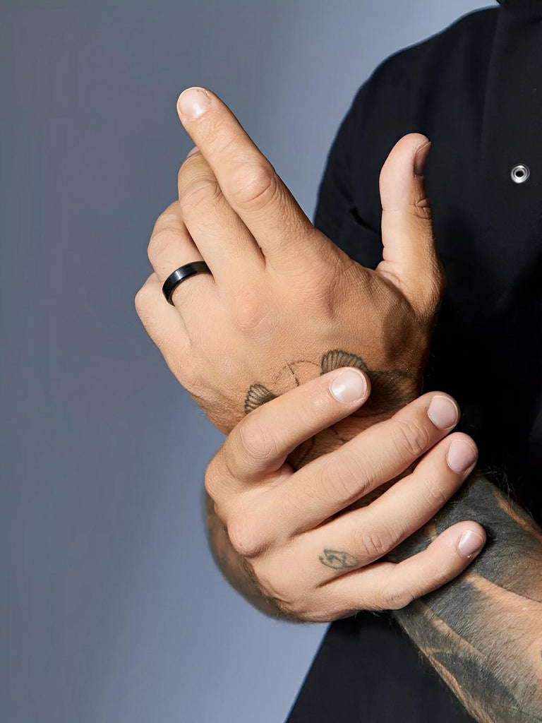 Bague en titane, noire mate / argent brossé, anneau mixte minimaliste, modèle Mélo - Bague - Noir XXS