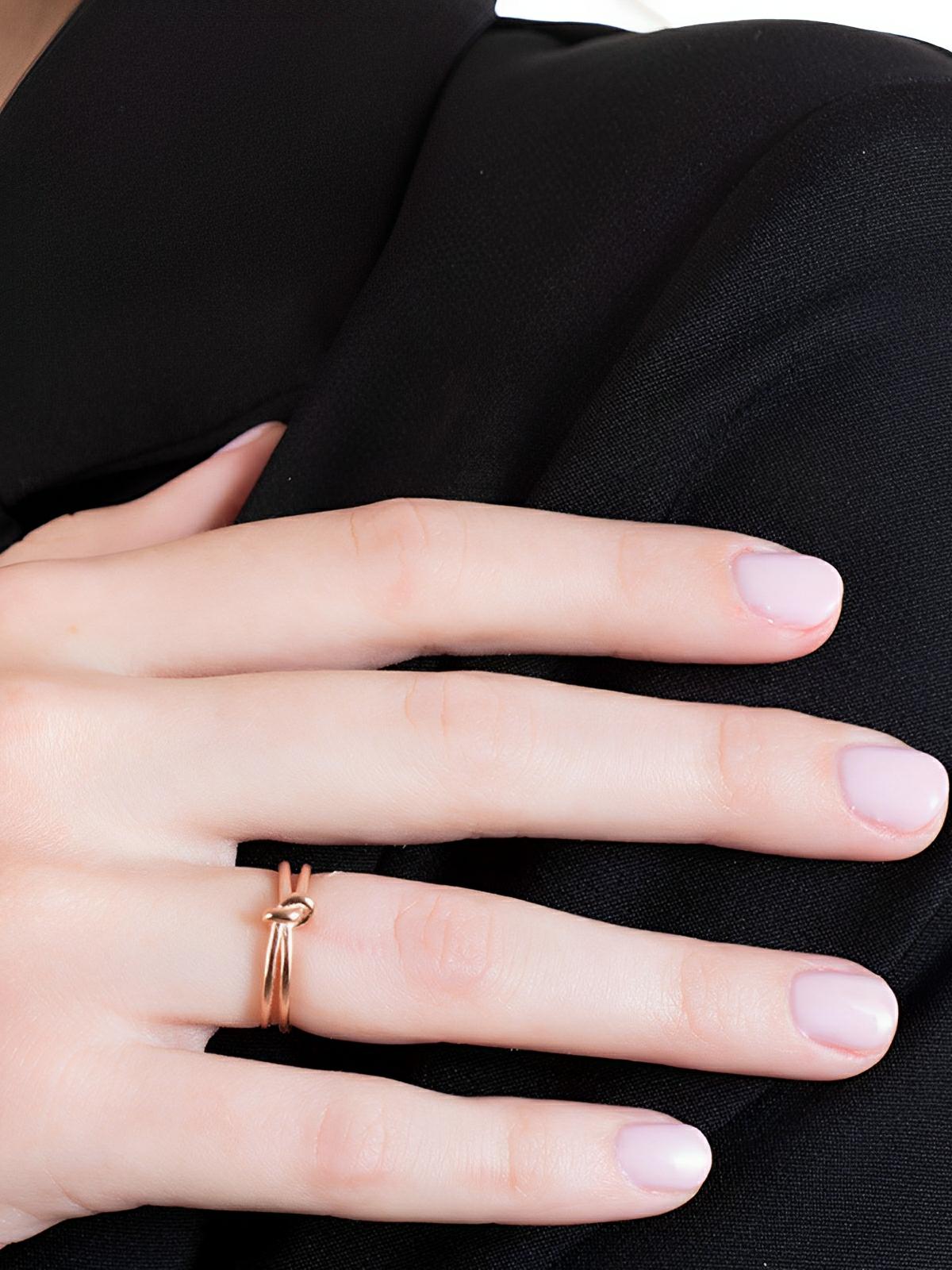 Bague femme acier inoxydable, bague géométrique or 18 carats, bague moderne minimaliste, bijou tendance acier titane, accessoire mode féminin, modèle Inara - Bague - Or rosé XXS