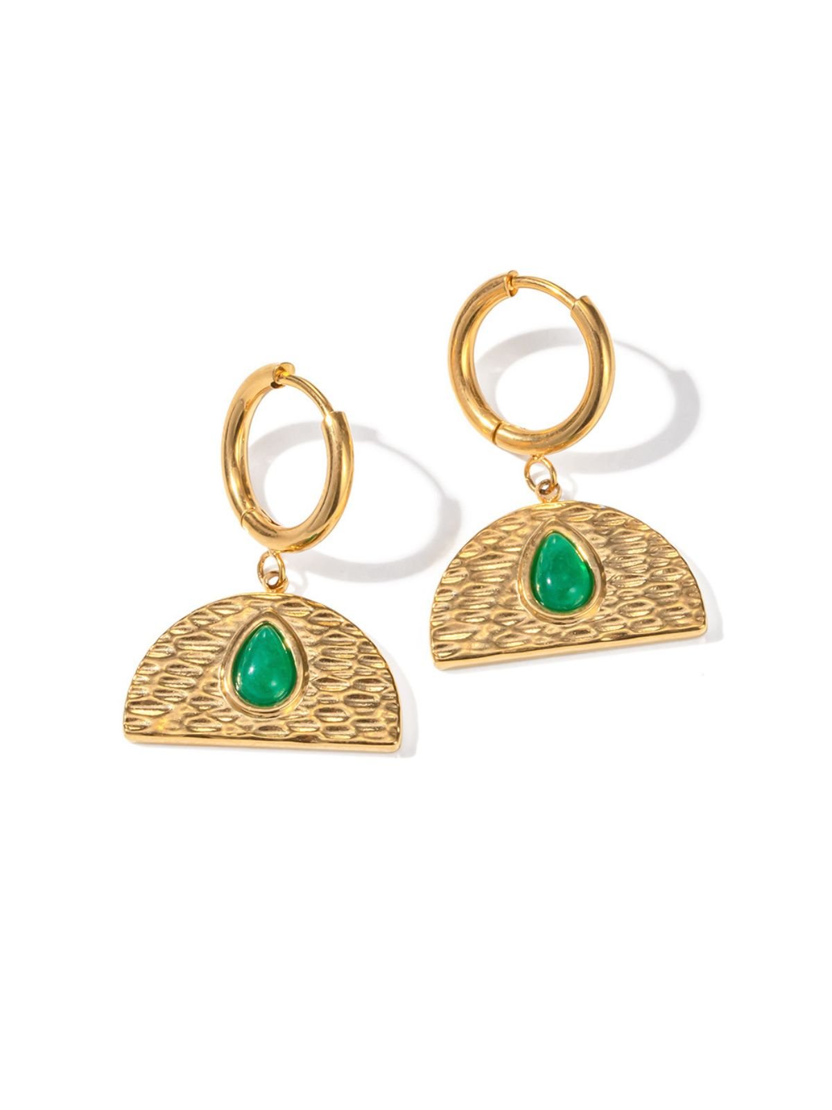 Boucles d’oreilles demi - lune, pierre de jade malaisien, acier inoxydable, or 18K, fermoir brisure, modèle Isca - Boucles d'oreilles - Or