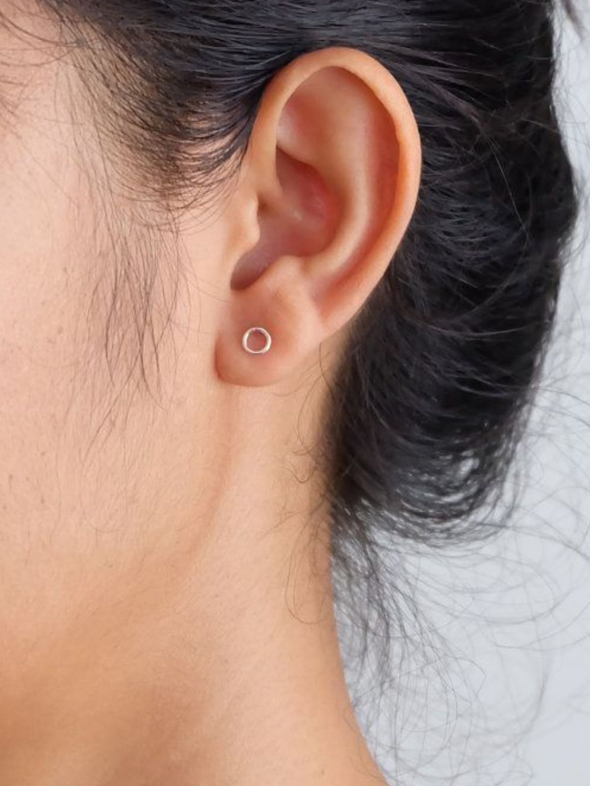 Boucles d'oreilles rondes creuses, acier inoxydable, doré, design géométrique, légères, hypoallergéniques, modèle Earine - Boucles d'oreilles - Argent 8 mm