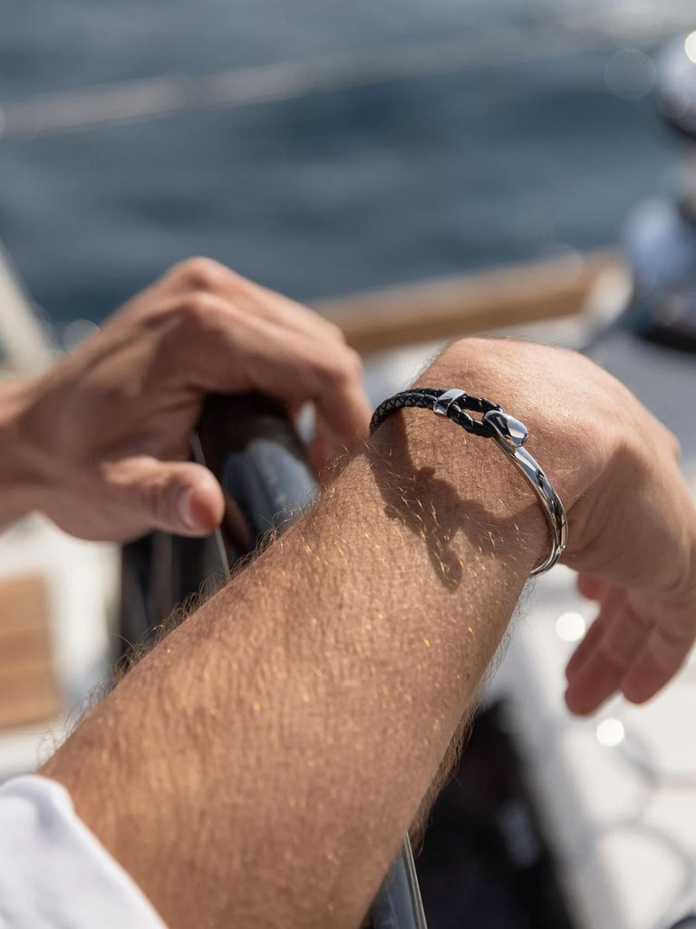 Bracelet en cuir et acier inoxydable, fermoir à crochet, accessoire pour l'homme moderne, modèle Austin - Bracelet - Noir et argent S