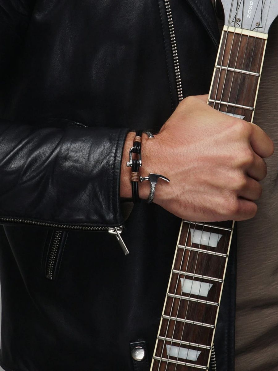 Bracelet en cuir noir homme, fermoir à manille, style vintage, accessoire robuste, modèle Texera - Bracelet - Noir et argent S