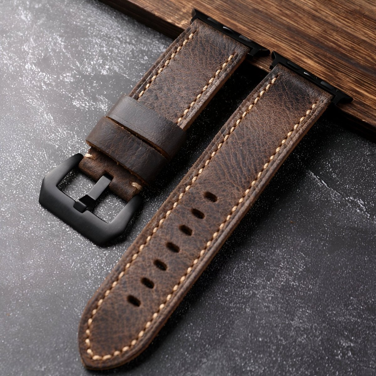 Bracelet pour Apple Watch en cuir, à l'aspect rétro, modèle Vital - Bracelet Apple Watch - Café et noir 42/44/45 mm