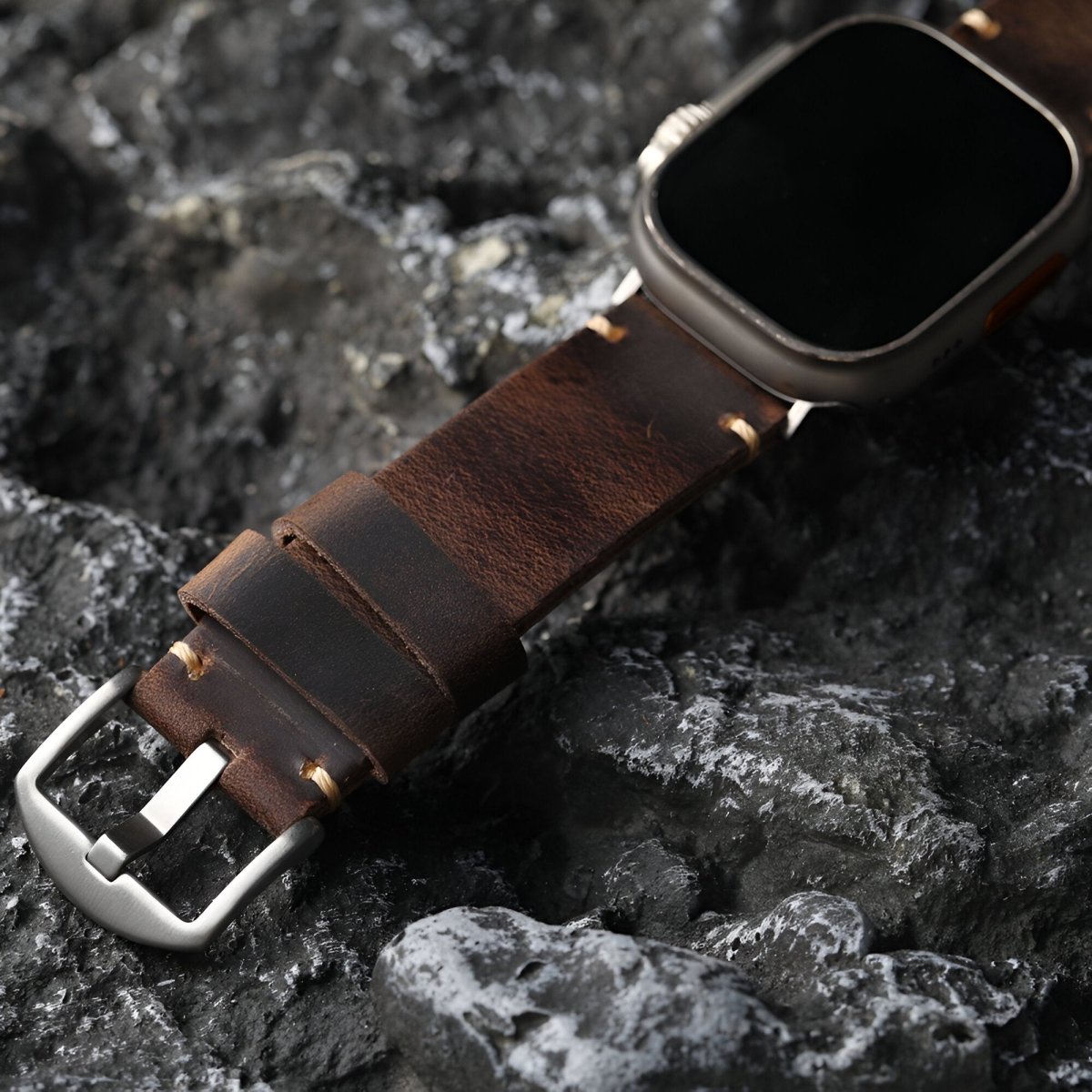 Bracelet pour Apple Watch en cuir, au look terreux, modèle Placide - Bracelet Apple Watch - Marron et argent 42/44/45 mm