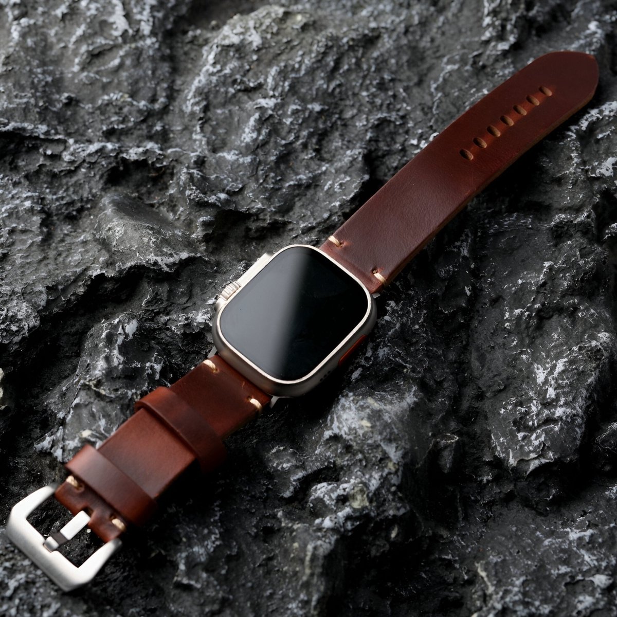 Bracelet pour Apple Watch en cuir, pour l'homme moderne, modèle Noré - Bracelet Apple Watch - Café et argent 42/44/45 mm