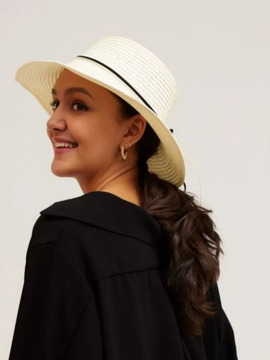 Chapeau de paille femme, large bord, protection solaire, ruban et perle décoratif, idéal pour été et plage, modèle Morgane - Chapeau de paille - Blanc