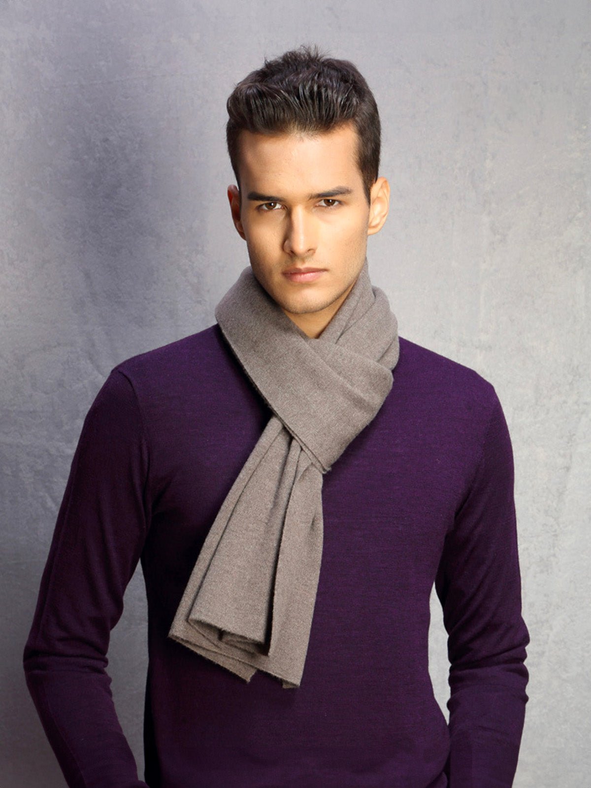 Écharpe chaude en laine, douceur enveloppante pour l’hiver, parfaite pour les journées froides, accessoire incontournable du quotidien, pour l'homme moderne, modèle Mike - Écharpe - Taupe