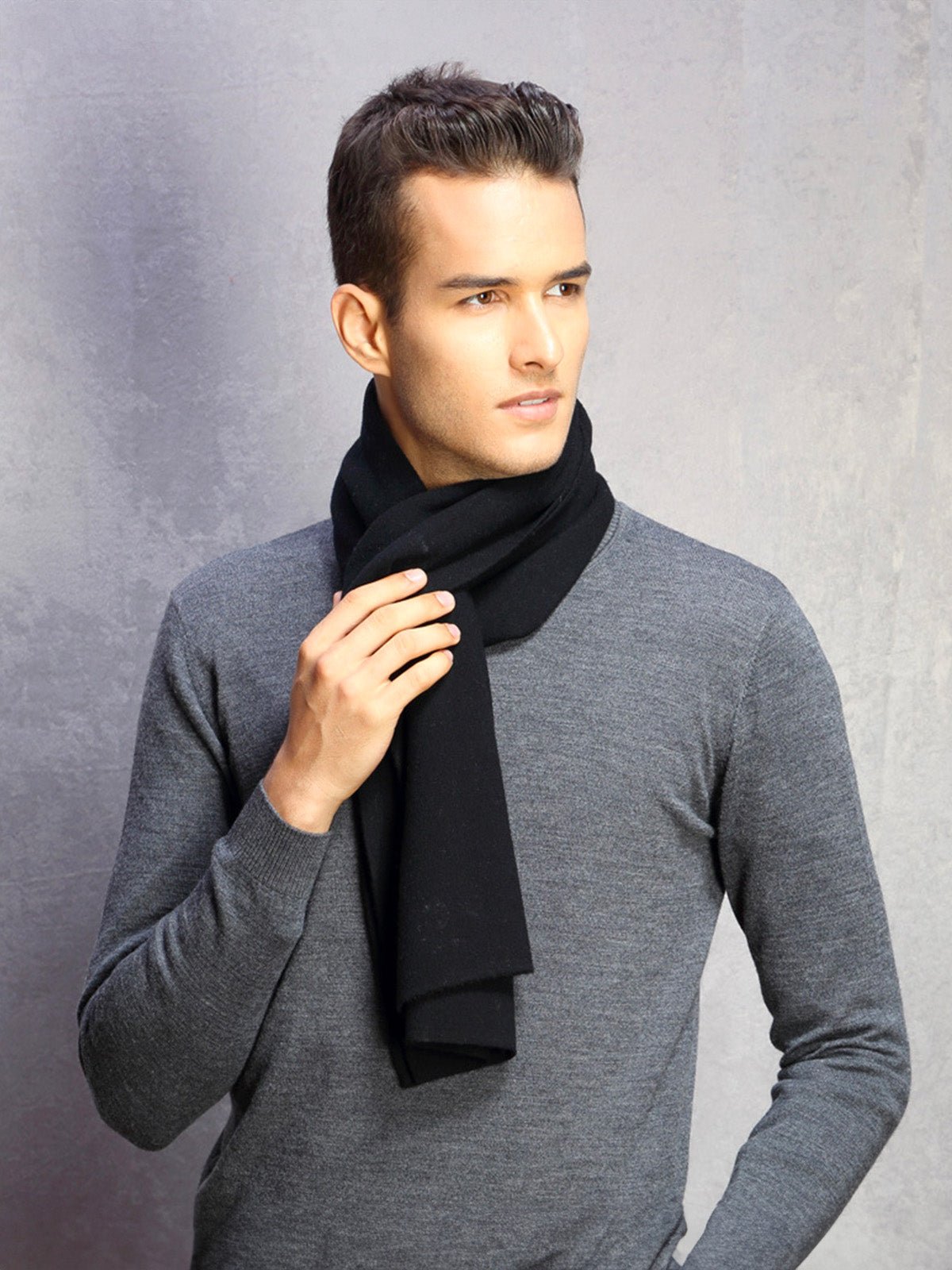 Écharpe chaude en laine, douceur enveloppante pour l’hiver, parfaite pour les journées froides, accessoire incontournable du quotidien, pour l'homme moderne, modèle Mike - Écharpe - Noir