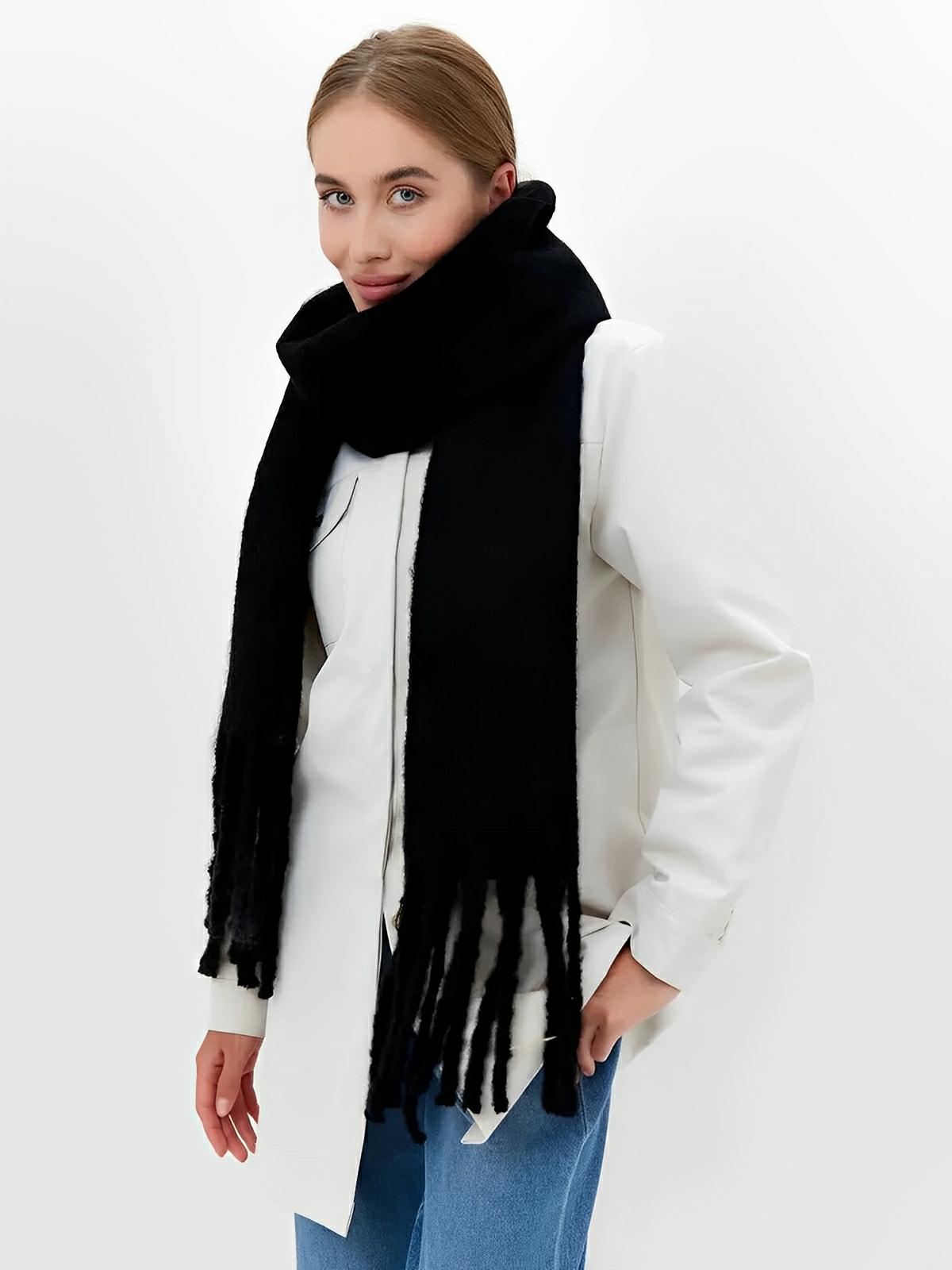 Écharpe femme hiver, longue écharpe chaude, frangée douce, maille unie, 40x210 cm, modèle Justine - Écharpe - Noir