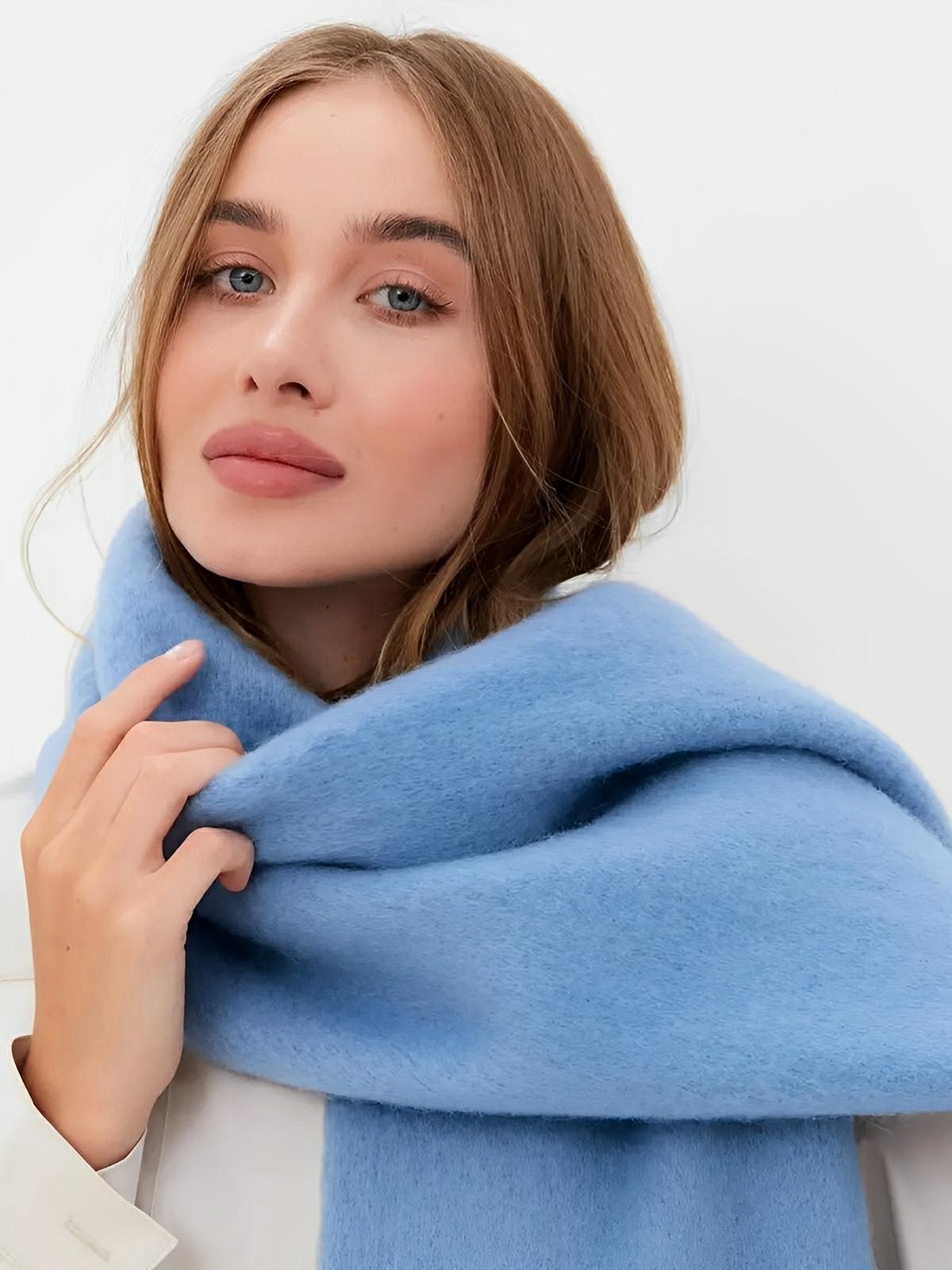 Écharpe femme hiver, longue écharpe chaude, frangée douce, maille unie, 40x210 cm, modèle Justine - Écharpe - Bleu