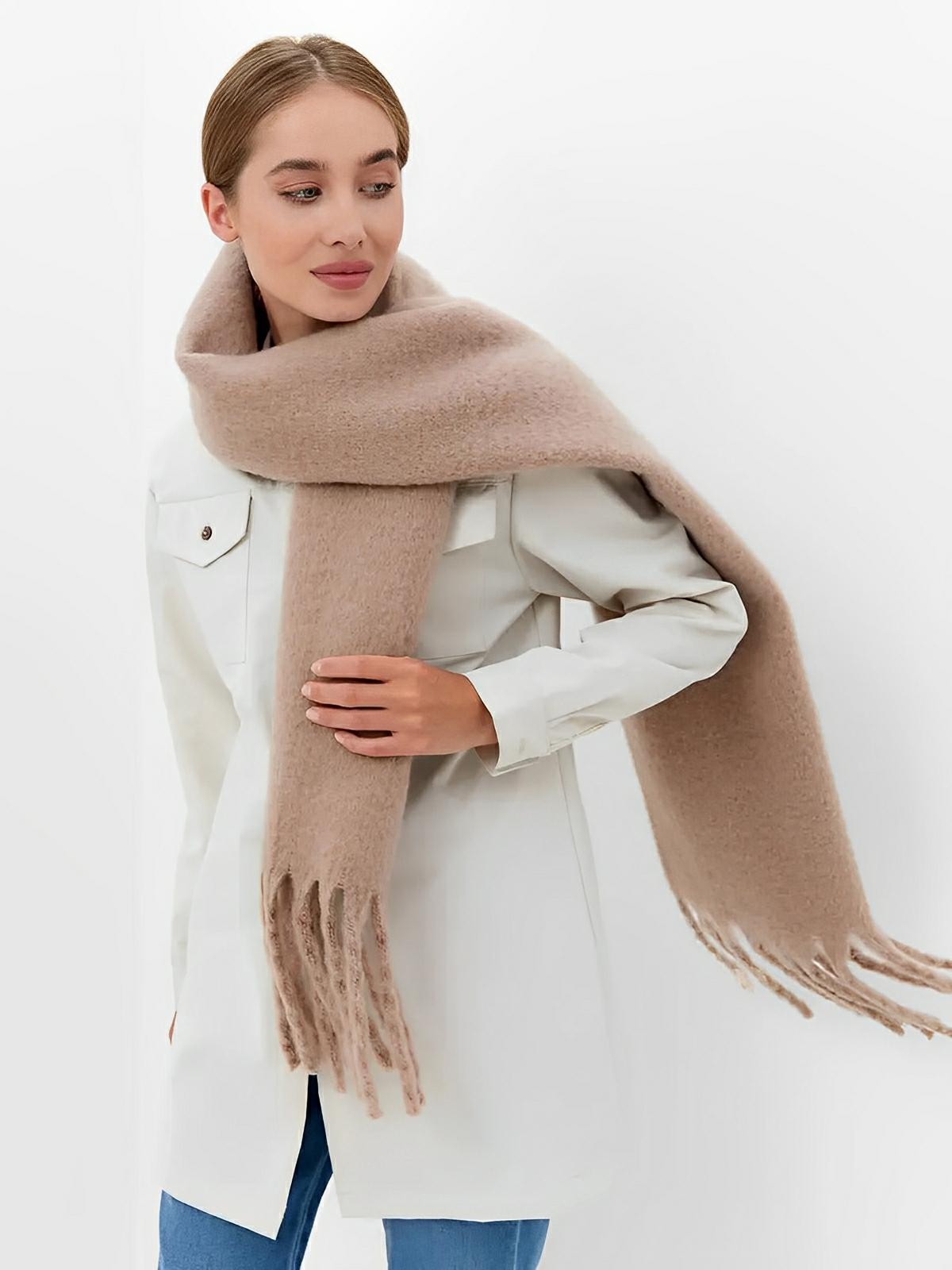 Écharpe femme hiver, longue écharpe chaude, frangée douce, maille unie, 40x210 cm, modèle Justine - Écharpe - Taupe
