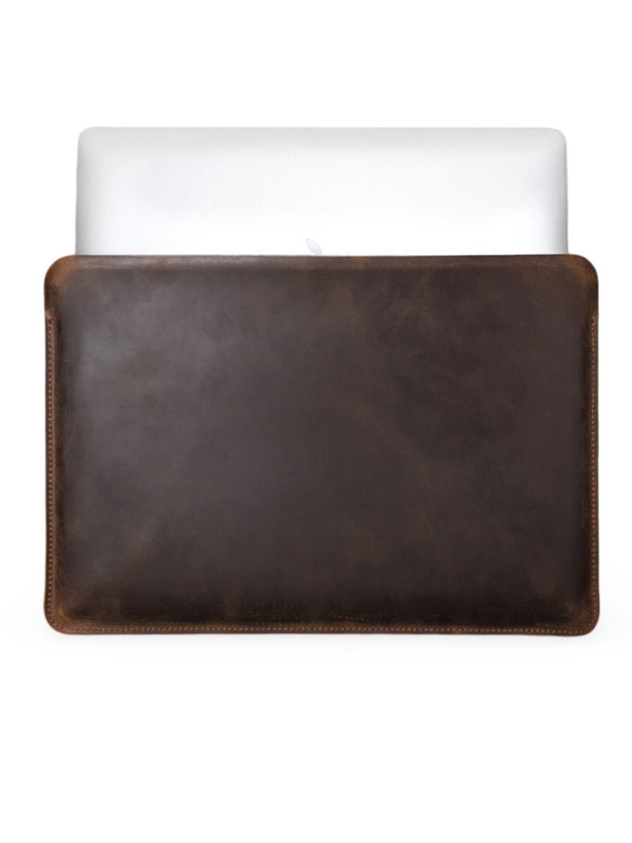 Housse pour MacBook Air 13 pouces, cuir véritable, protection premium, intérieur doux et design minimaliste, modèle Waldemar - Housse - Café