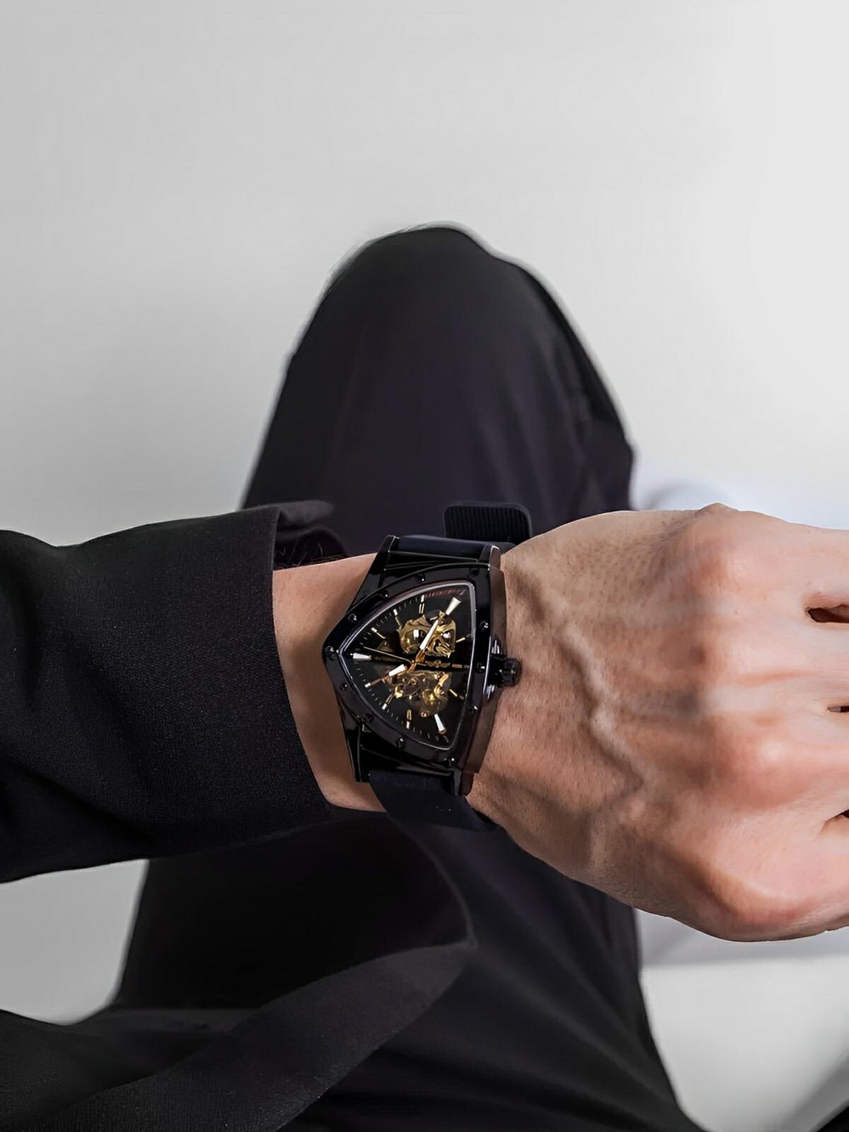 Montre homme automatique, boîtier triangulaire, cadran squelette, bracelet silicone, aiguilles luminescentes, modèle Karl - Montre - Noir