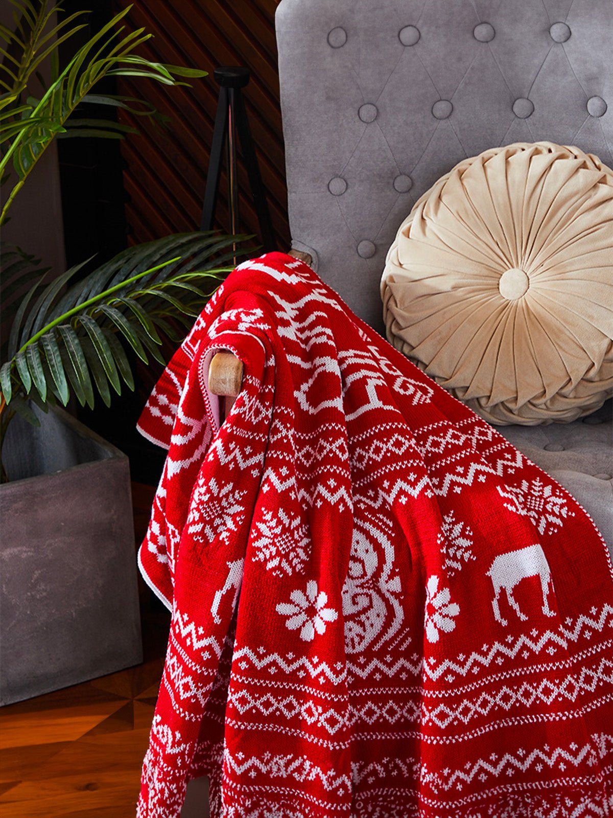 Plaid de Noël rouge, Jeté de canapé chaleureux, Couverture tricotée hiver, Motifs cerf et cloche, Déco festive cocooning, modèle Elif - Rouge