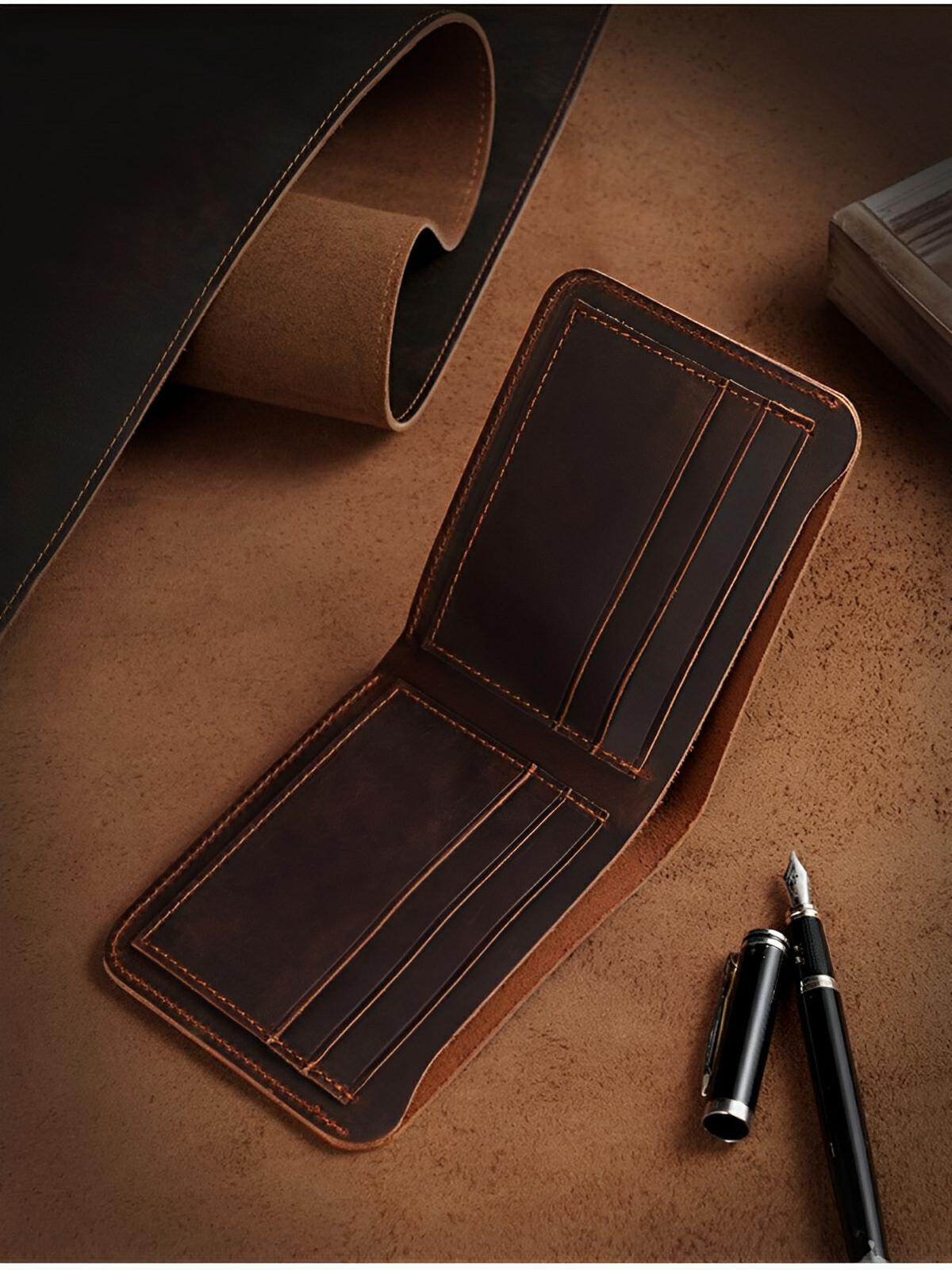 Portefeuille homme en cuir véritable, format compact, design vintage, multiples rangements, couture apparentes, modèle Xaime - Porte - feuille - Café