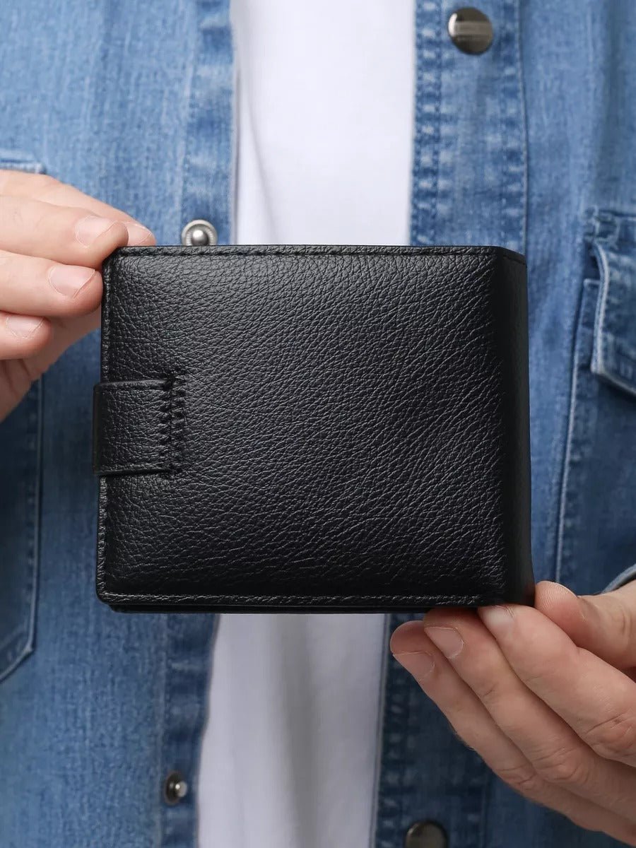 Portefeuille pour homme en simili vegan, fermeture à bouton, format compact, grande capacité, modèle Raoul - Porte - feuille - Noir