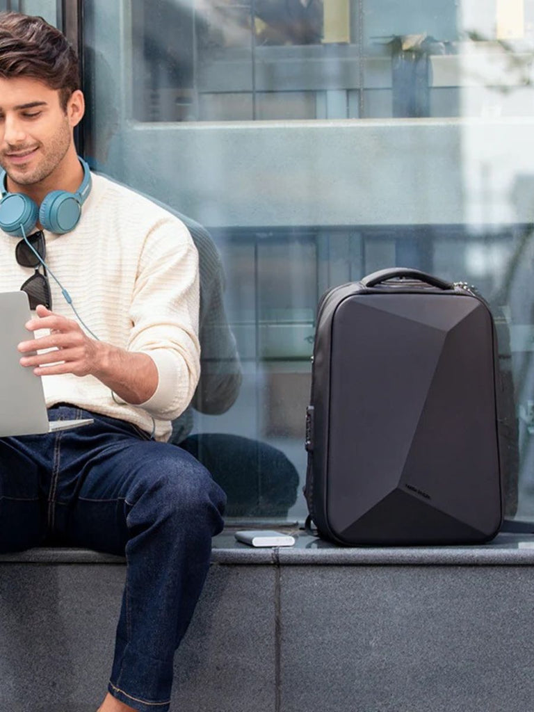 Sac à dos antivol, business et voyage, capacité extensible, avec port USB et compartiment ordinateur 15,6", résistant à l'eau, modèle Alior - Sac à dos - Noir