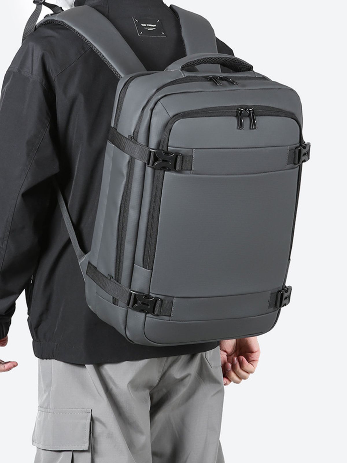 Sac à dos extensible 35L, résistant aux intempéries, port USB, ergonomique, idéal voyage et business, modèle Vargon - Sac à dos - Gris