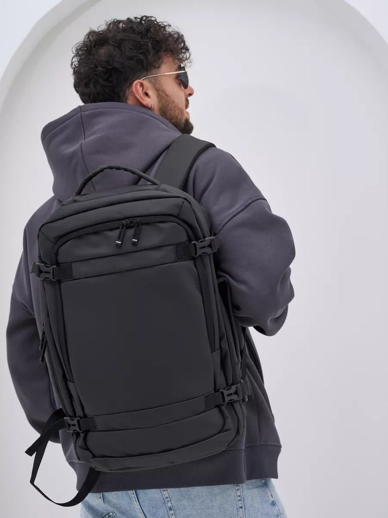 Sac à dos extensible 35L, résistant aux intempéries, port USB, ergonomique, idéal voyage et business, modèle Vargon - Sac à dos - Noir