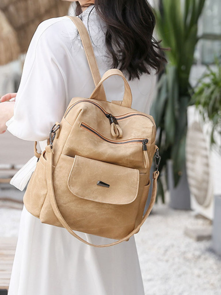 Sac à dos femme, grand format, simili vegan effet vieilli, sac convertible, multi - poches, casual chic, modèle Laurie - Sac à dos - Beige