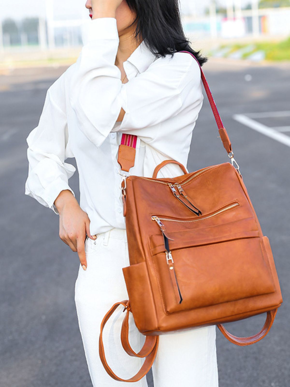 Sac à dos femme grande capacité, simili vegan souple, multi - poches, style, modèle Val - Sac à dos - Camel