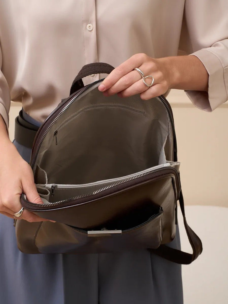 Sac à dos femme, sac ville imperméable, sac ordinateur 13 pouces, sac anti - vol dos, sac école tendance, modèle Cordule - Sac à dos - Café