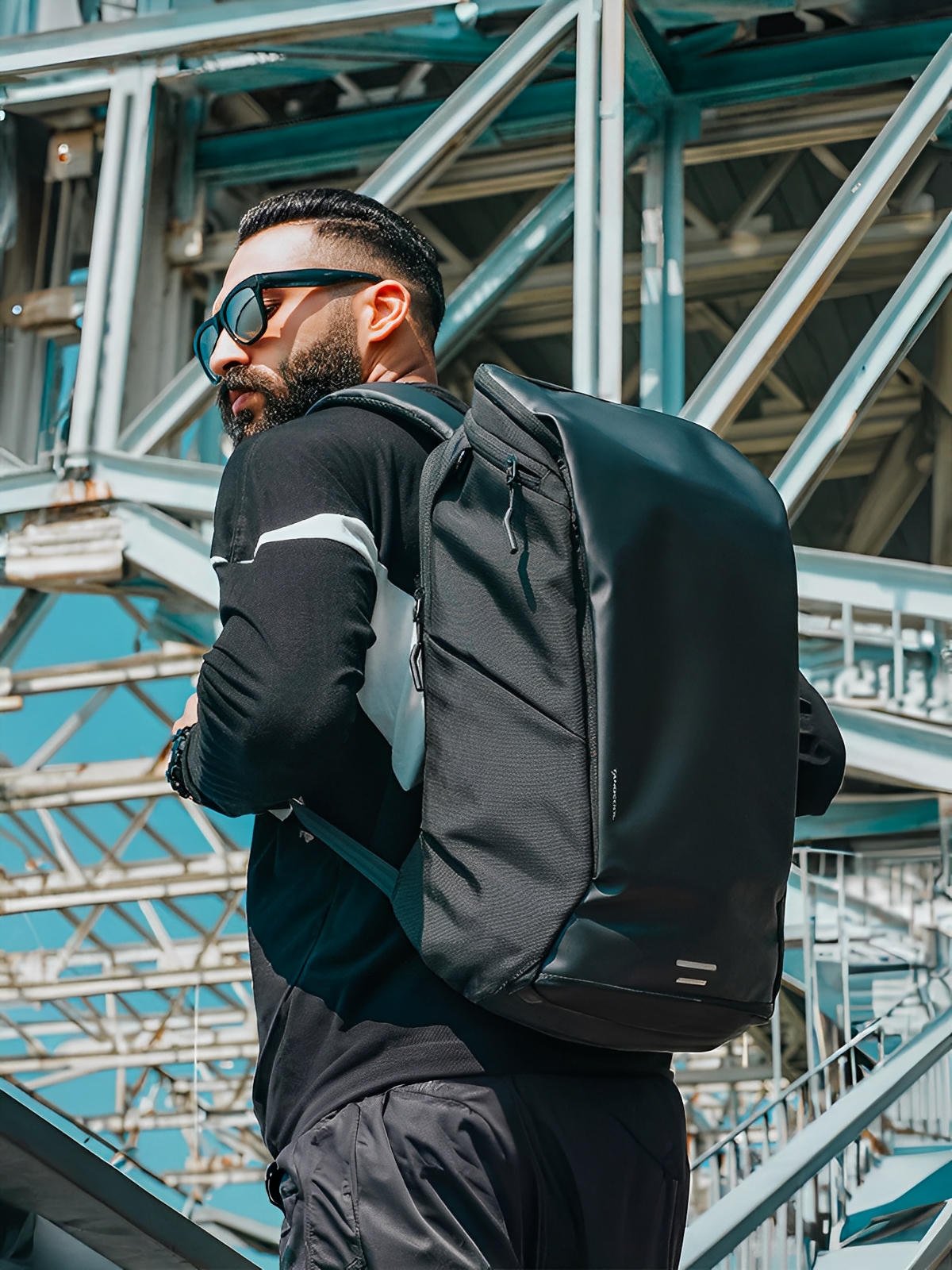 Sac à dos homme, voyage, ordinateur, imperméable, grande capacité, design moderne, noir, modèle Lorny - Sacoche - Noir S