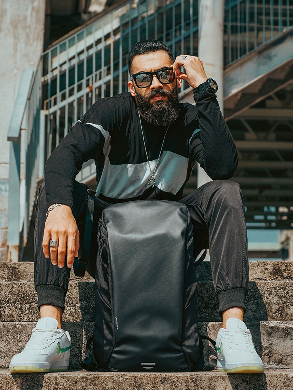 Sac à dos homme, voyage, ordinateur, imperméable, grande capacité, design moderne, noir, modèle Lorny - Sacoche - Noir S