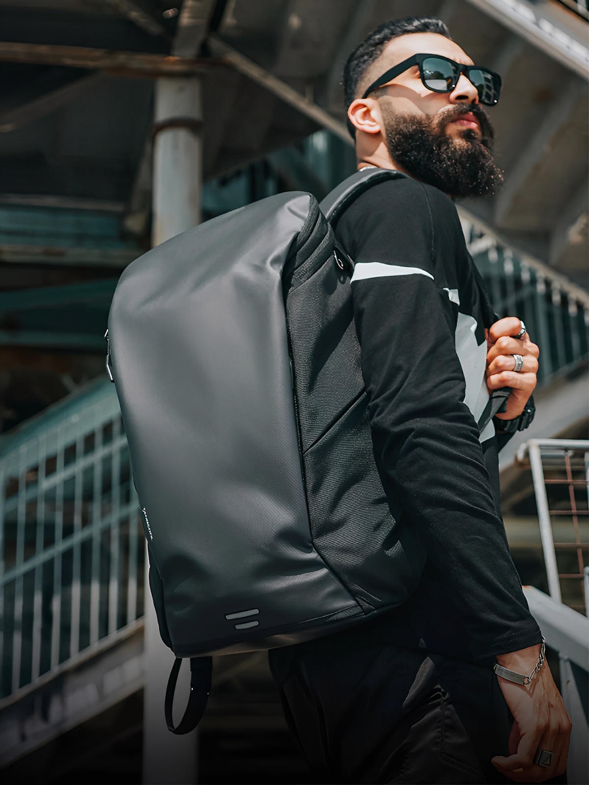 Sac à dos homme, voyage, ordinateur, imperméable, grande capacité, design moderne, noir, modèle Lorny - Sacoche - Noir S