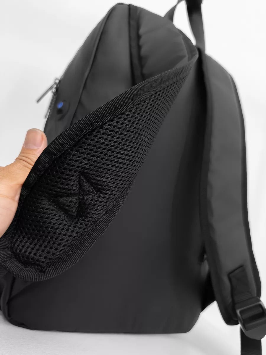 Sac à dos technique, grande capacité 20L, avec port USB et poche antivol, imperméable, pour un usage quotidien, modèle Eliott - Sac à dos - Noir