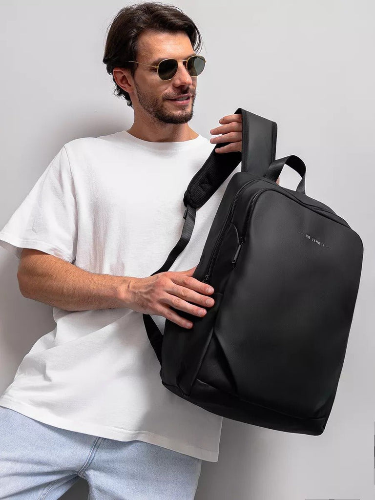 Sac à dos technique, grande capacité 20L, avec port USB et poche antivol, imperméable, pour un usage quotidien, modèle Eliott - Sac à dos - Noir