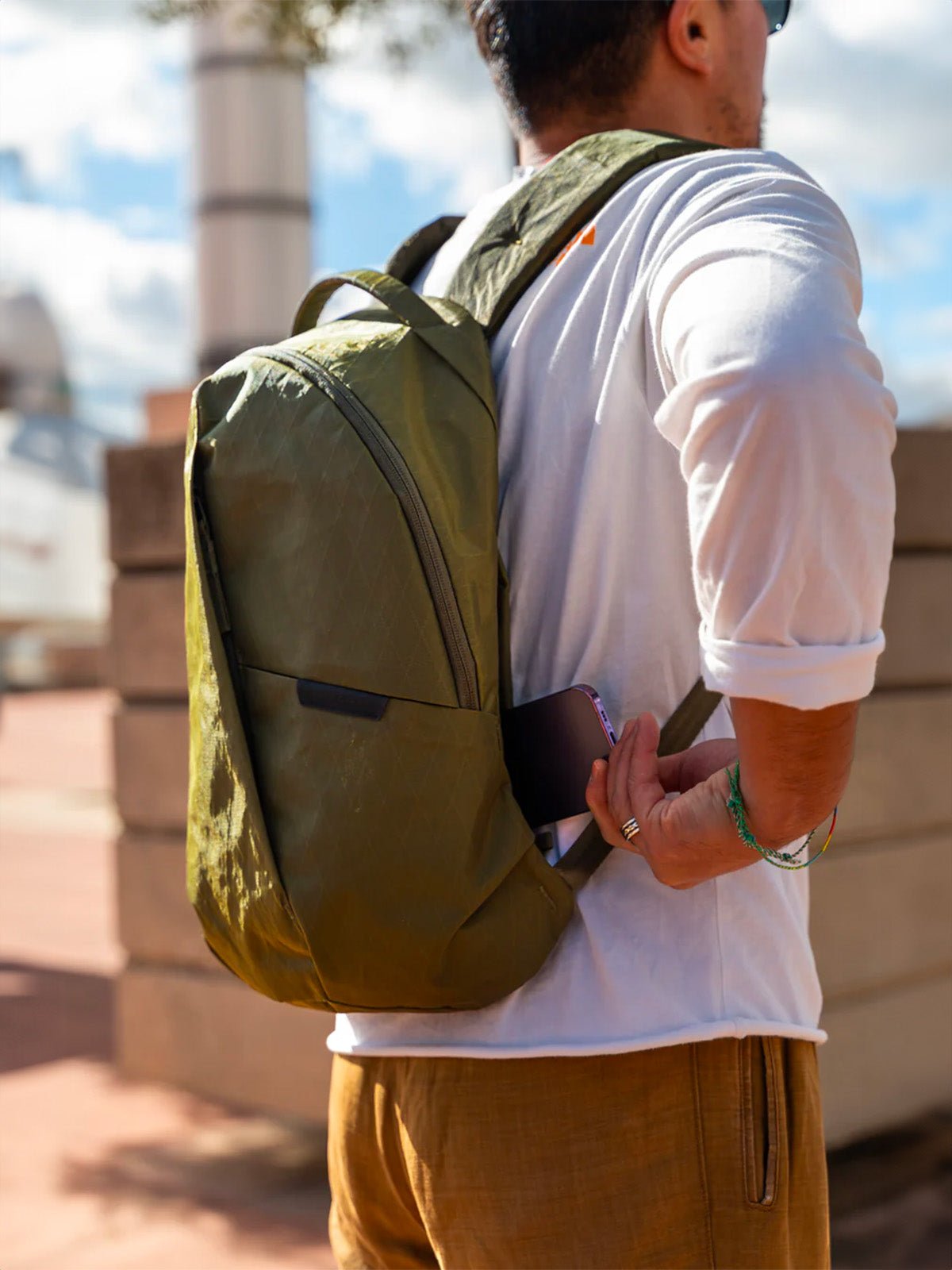 Sac à dos urbain, léger, imperméable, 13L, compartiment ordinateur, passe partout, modèle Cyrius - Sac à dos - Kaki