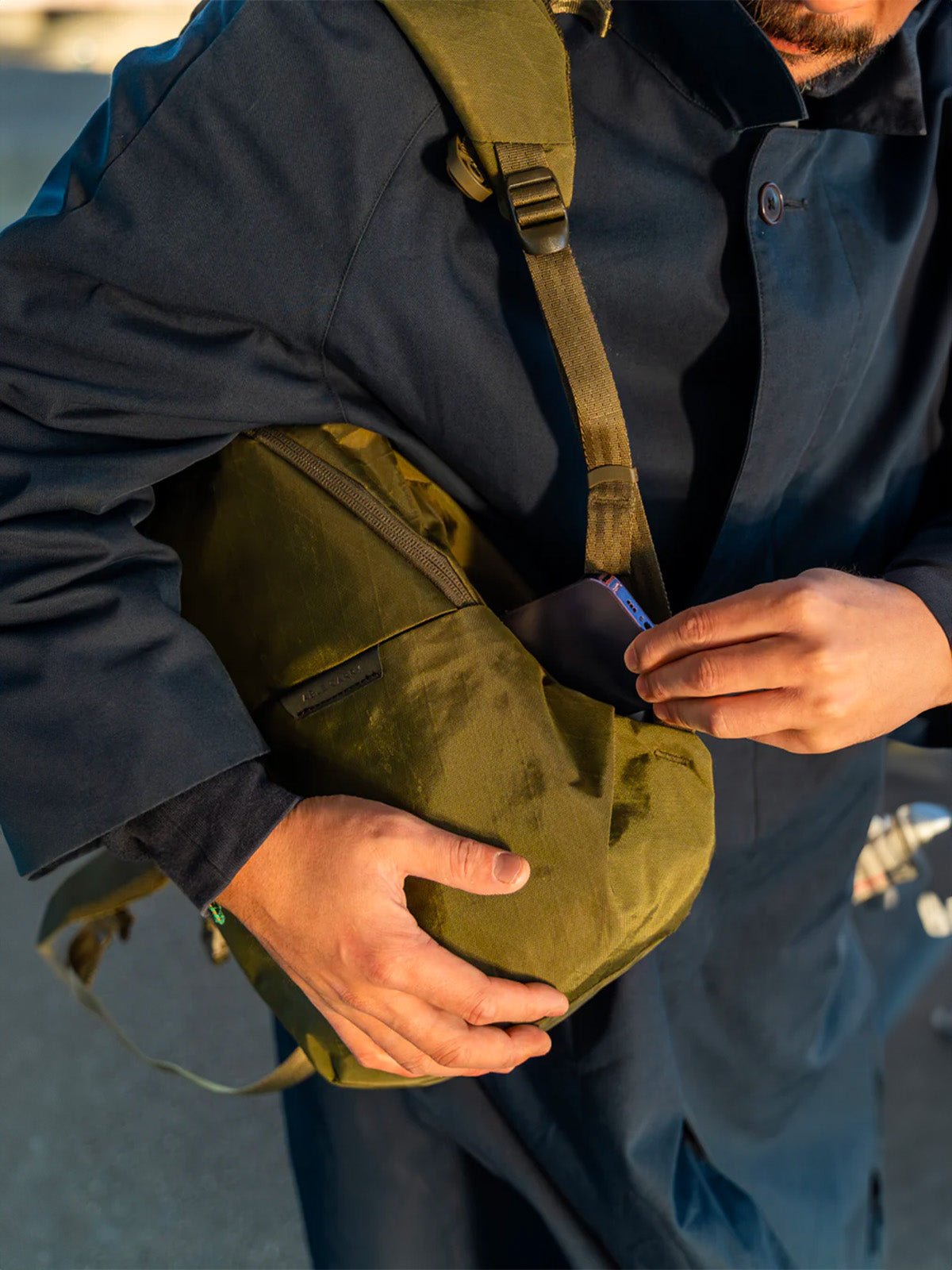 Sac à dos urbain, léger, imperméable, 13L, compartiment ordinateur, passe partout, modèle Cyrius - Sac à dos - Kaki