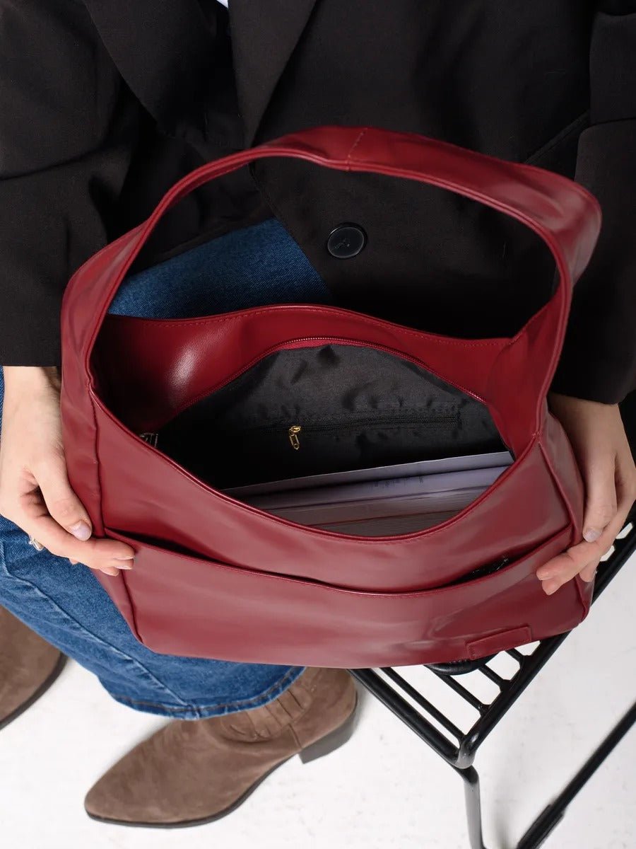 Sac à main en simili vegan, élégant et tendance, style hobo, modèle Cécile - Sac à main - Rouge