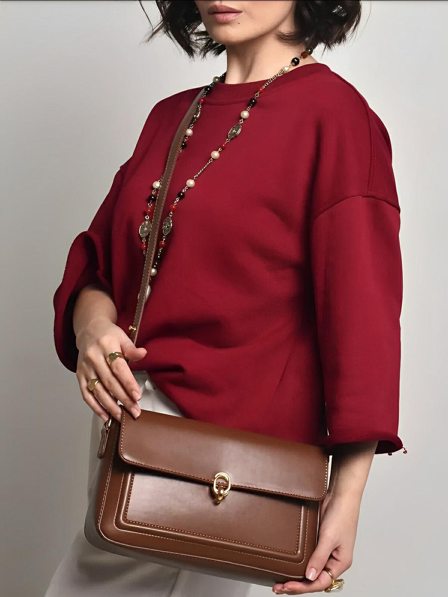 Sac à main en simili vegan, rabat élégant, design minimaliste, porté main ou épaule, format compact, modèle Cindy - Sac à main - Marron