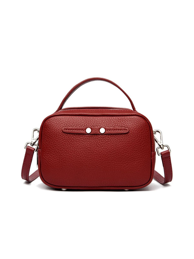 Sac bandoulière femme, en simili vegan véritable, format compact, design structuré, modèle Claudia - Sac Bandoulière - Rouge