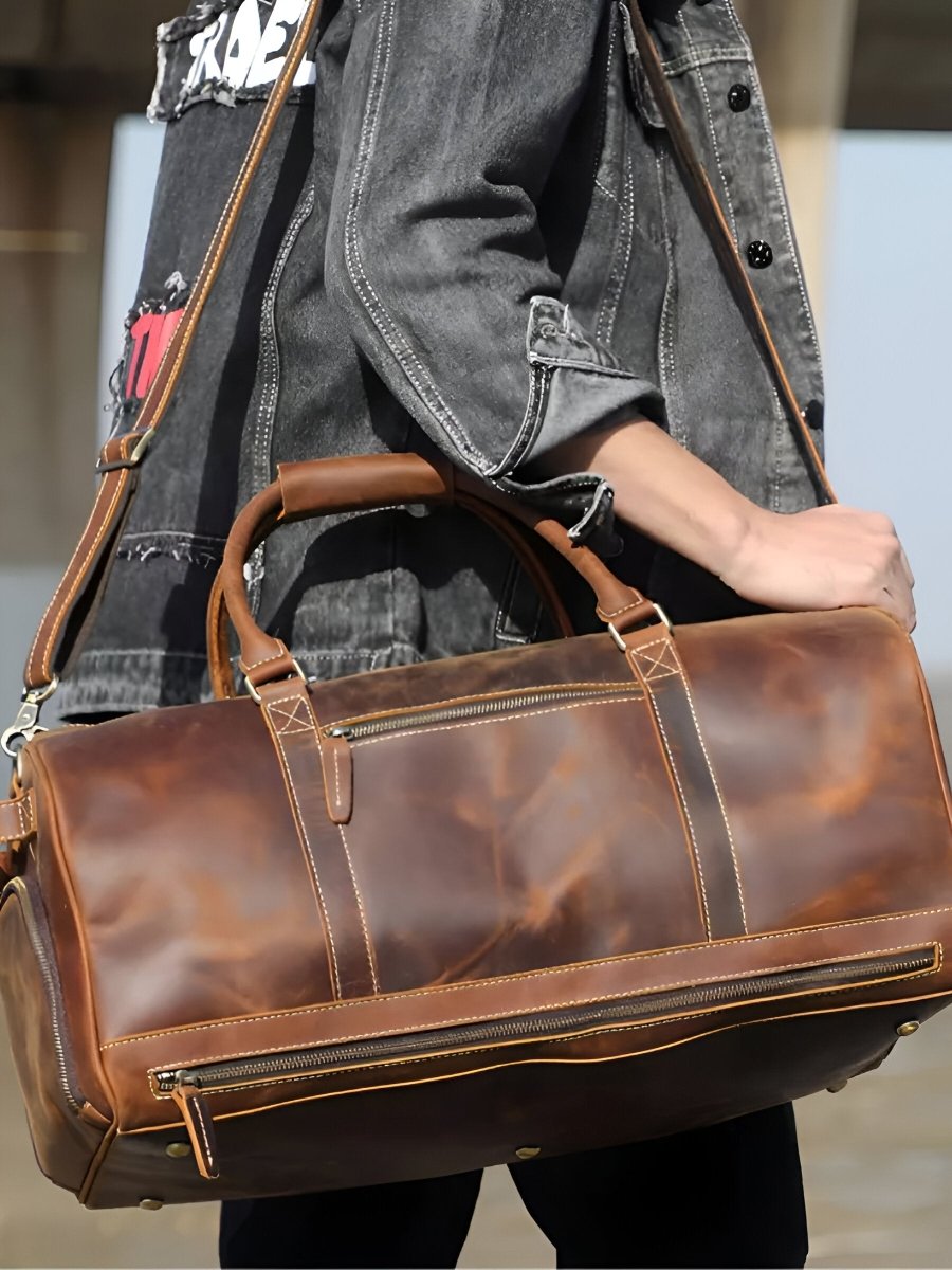 Sac de voyage cuir vintage avec compartiment à chaussures, bandoulière réglable et poches multiples, modèle Urbin - Sac de voyage - Marron