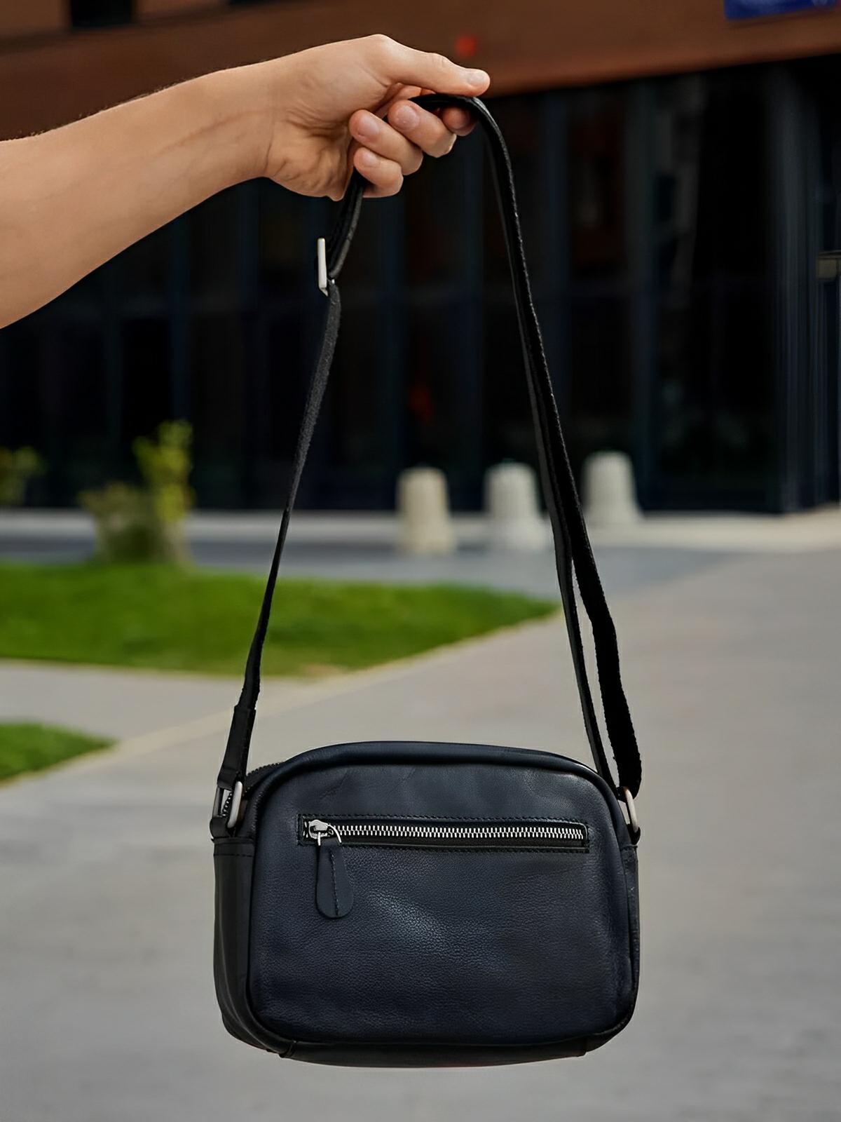 Sacoche à bandoulière en cuir, au style décontractée, double compartiment, modèle Mérové - Sacoche - Noir
