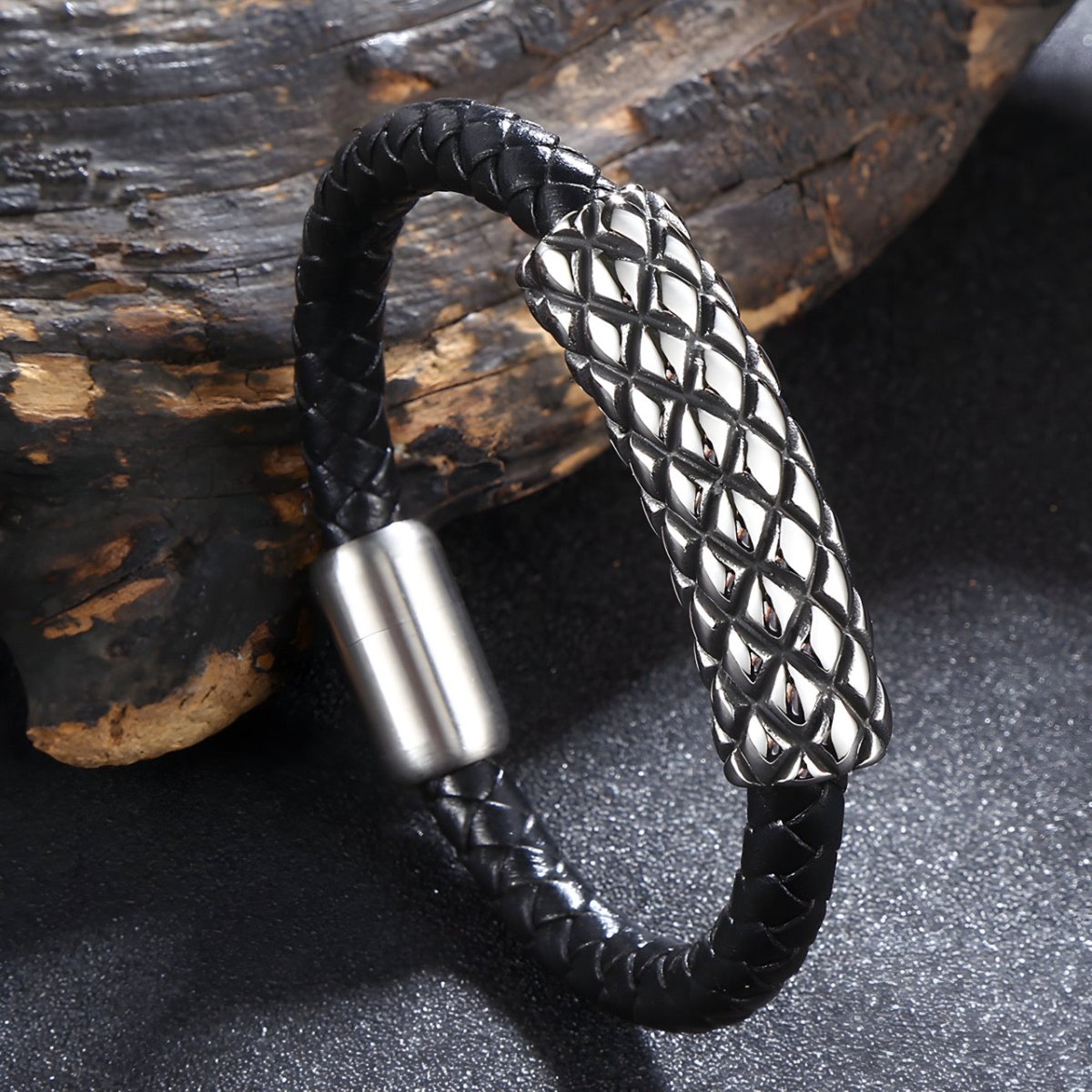 Bracelet en cuir, au design audacieux, modèle Yvick - Bracelet - 21 cm (Taille unique)