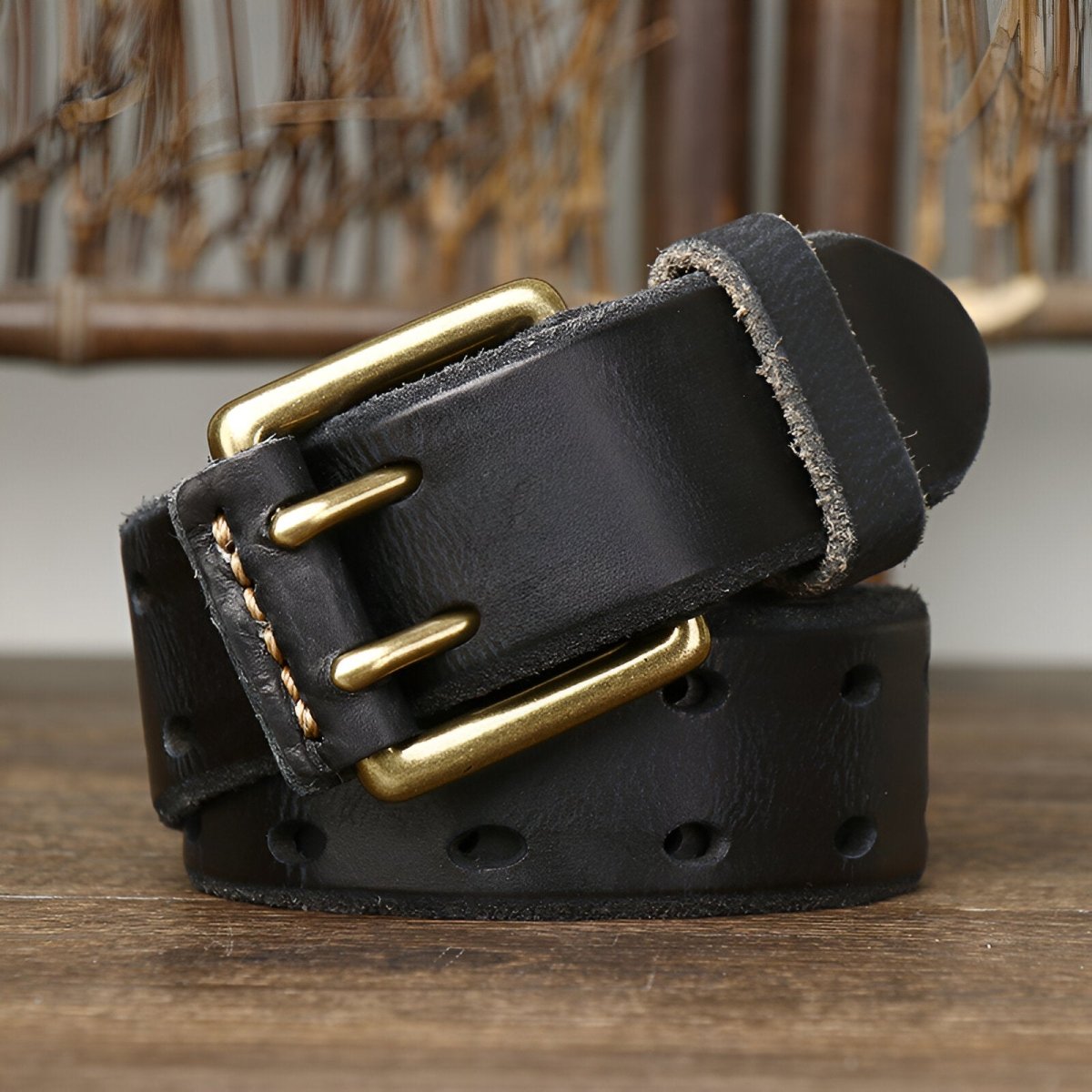 Ceinture en cuir homme a double ardillon et detaillee modele Jocelyn